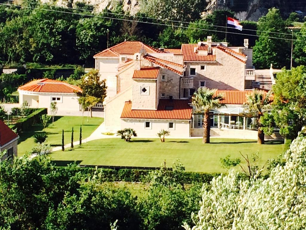 Apartments Anna Omiš Exterior foto