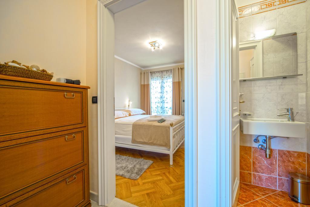 Apartments Anna Omiš Habitación foto